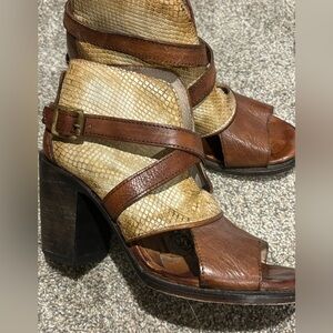 Freebird booties gently worn, ready to wear with skinny jeans or whatever